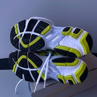 Image 5 of size: us6B uk5 eu39 cm24.5