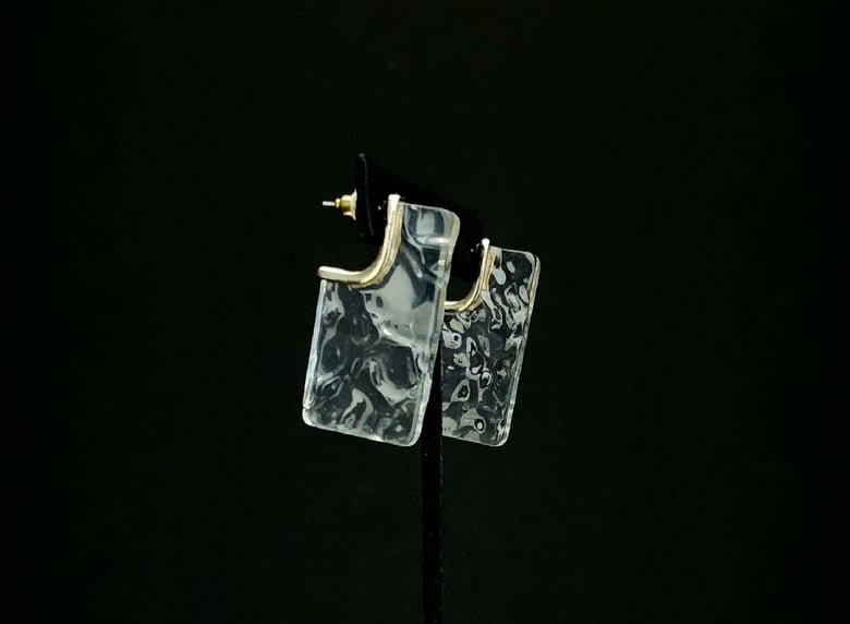 Image of Clear & Gold Crushed Pierced Earrings 