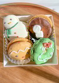 Image 2 of Caja de macarons