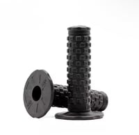 Black pillow grips