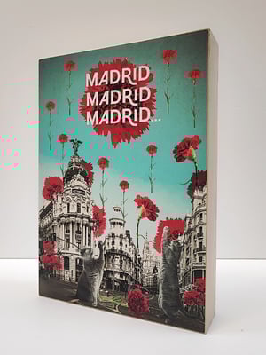 Image of Madrid, Madrid, Madrid. Lluvia de claveles.