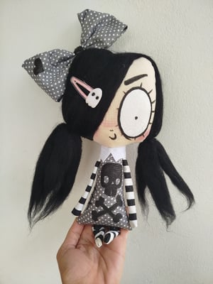 Fiona The Emo Girl!!
