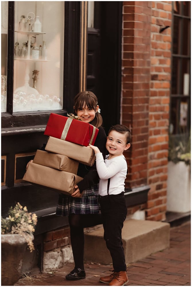 Image of Window Shopping  On Main Street - Sun ,  NOV 16 and Sat Nov   22