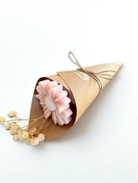 Image 3 of Mini single flower wax melt bouquet
