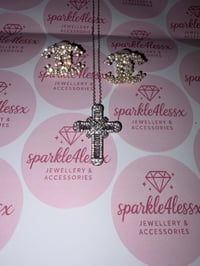 Image 1 of Sliver cross and pearl c studs 