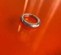 Image 2 of Bague organique lune - Classiques