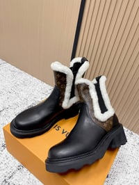 Image 1 of Lou pull on boots 