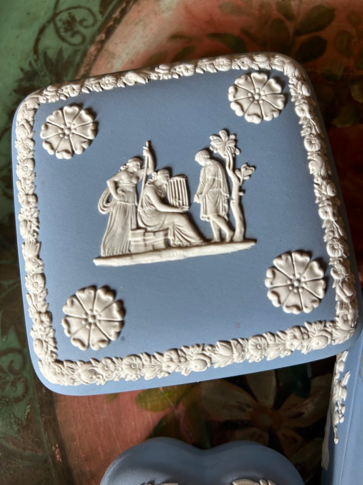 Image of Boîtes à bijoux anglaises en biscuit