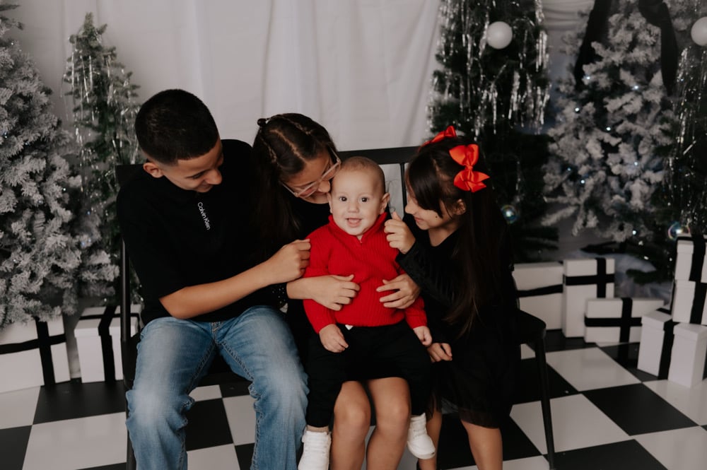 Image of Drop In Christmas Minis @ The Studio<3