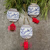 Image 1 of Bird Lantern Decoration