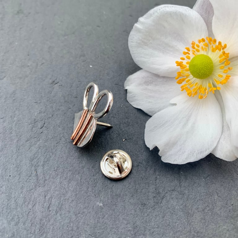 Bee Lapel Tack Image 3