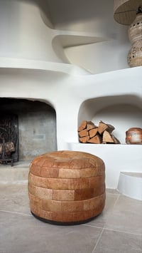 Image 1 of Pouf cuir dans le goût de De sede 
