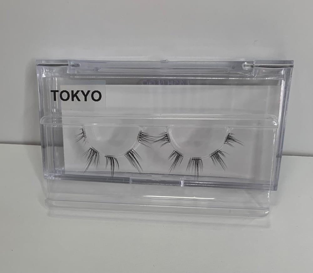 Image of TOKYO- Spikey Lash Cluster