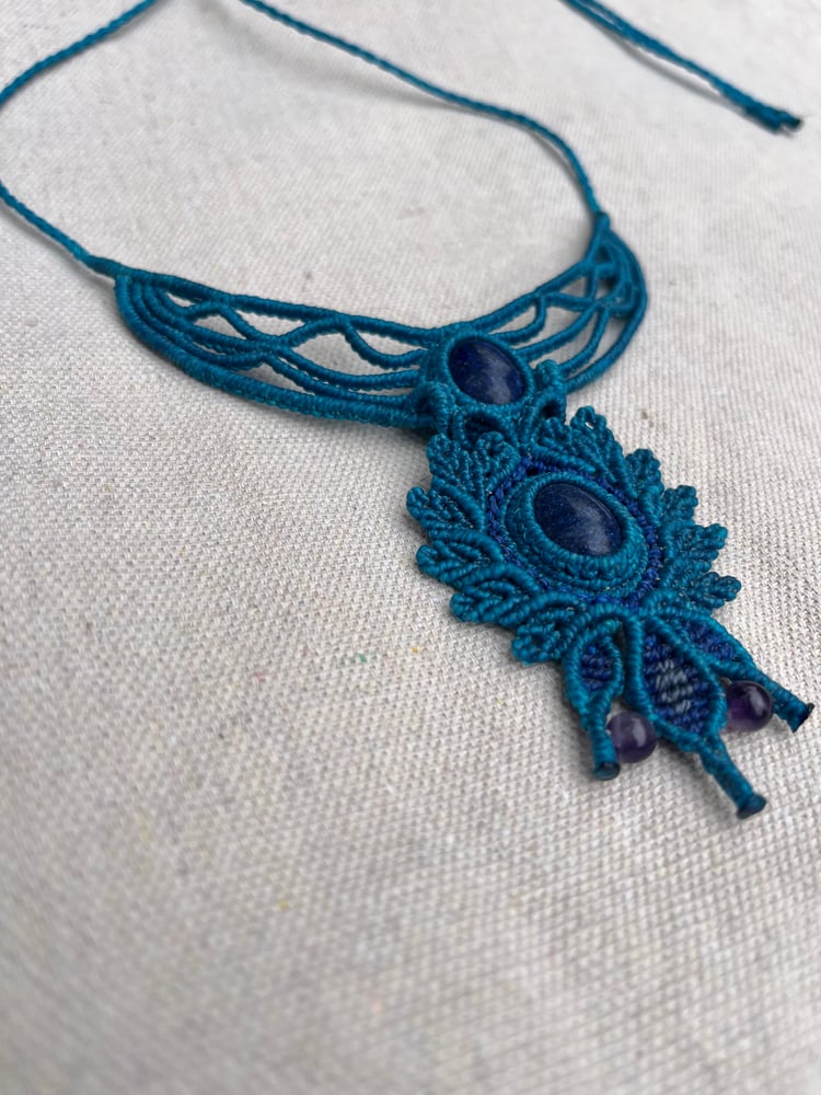 Image of Macrame necklace with lapis lazuli 