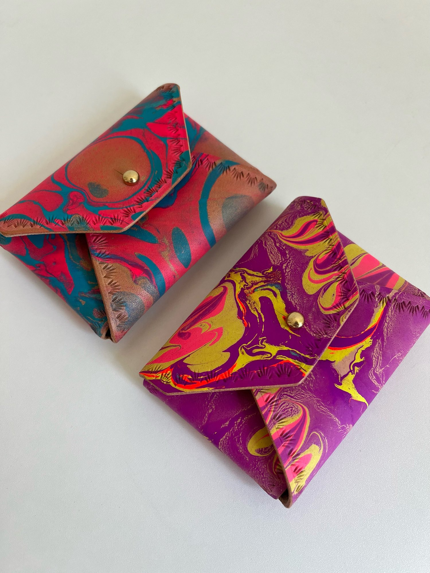 Image of Hot Pink/Turquoise Marbled “No Stitch” Card Wallet 