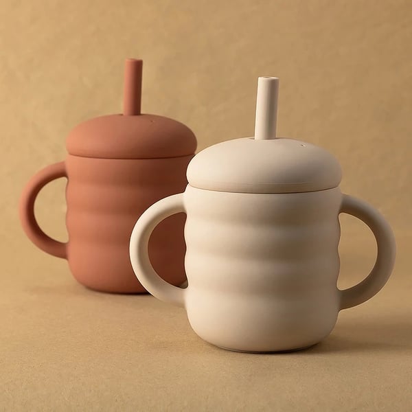 Image of Silicone Cups with lid and straw 