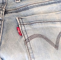 Image 6 of Women 529 Skinny Leg Curvy Light Wash Jeans