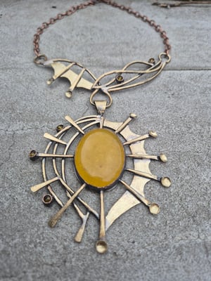 Yellow stone necklace 