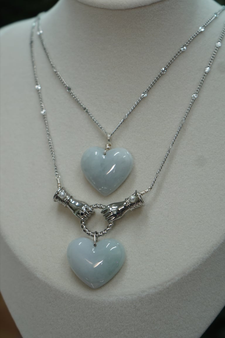 hold my heart necklace Image 3