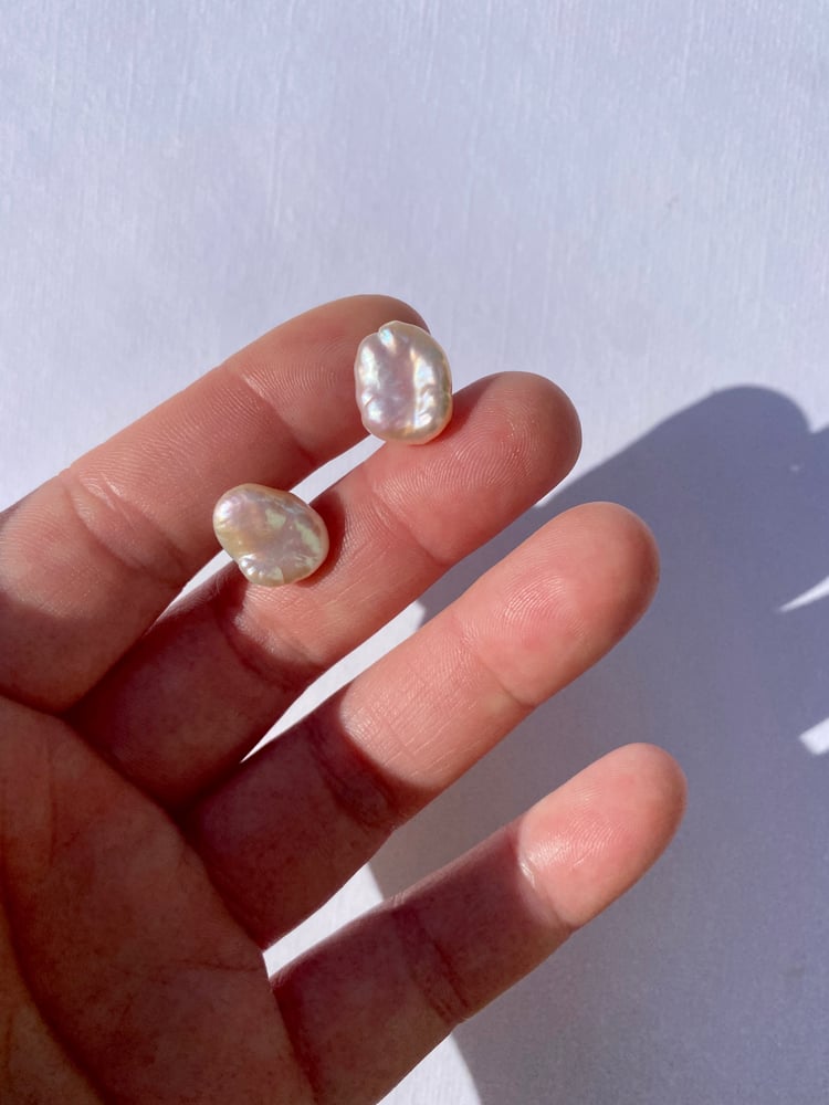 Image of White keshi pearl studs 