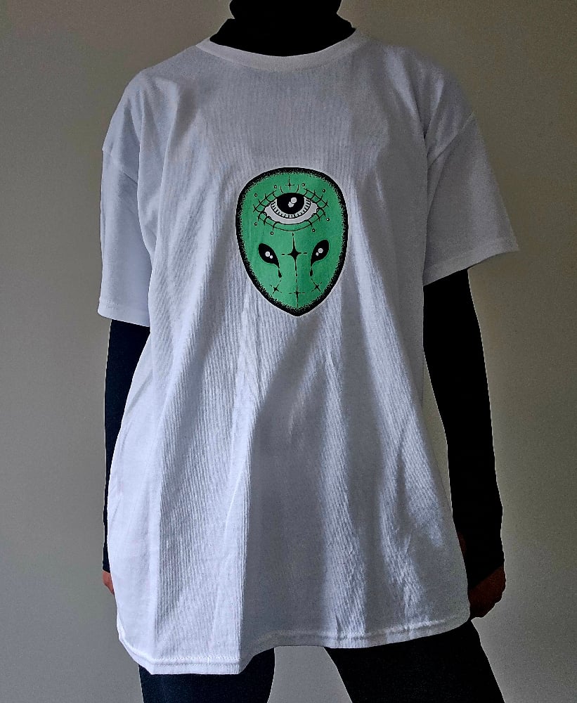 Image of Green Alien Head tee