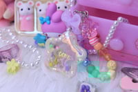 Image 1 of 'loona' shaker