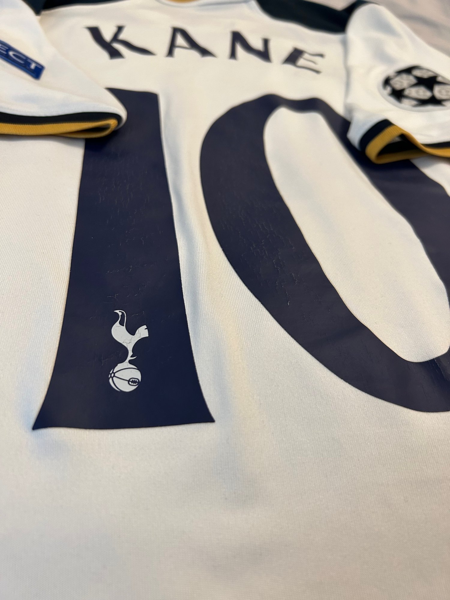 Image of Tottenham Hotspur “KANE 10” 2016/17 Home Shirt + UCL patches (S)