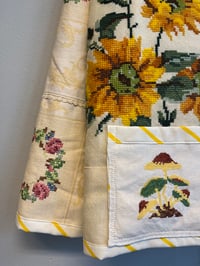 Image 4 of The yellow flower 🌼 jacket (l/xl)