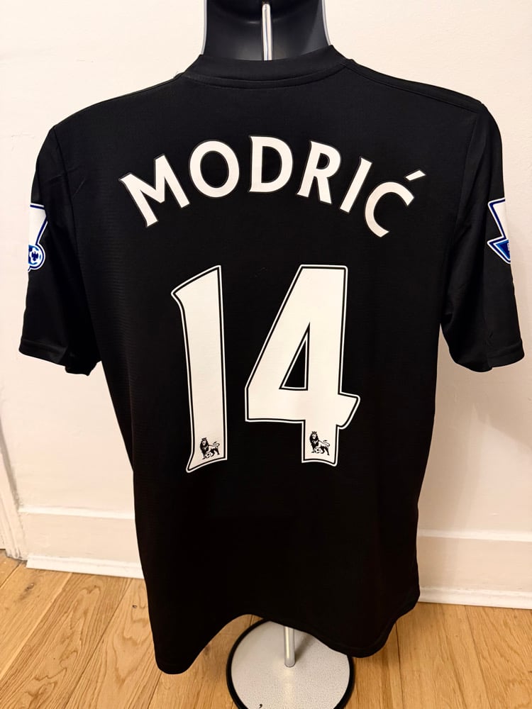 Image of Tottenham Hotspur “MODRIĆ 14” 2011/12 Third Shirt + PL patches 