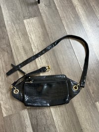 Image 1 of Black fanny 