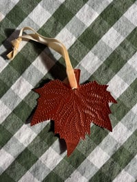 Image 3 of Decorative foil leaves