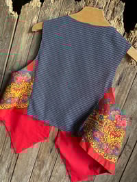 Image 2 of Chaleco FOLIADVERMELLO. Varia tallas. feto por encarga.