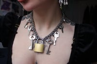 Image 4 of Chainmail neck chain with keys and hearts 