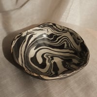 Image 4 of Medium bowl 