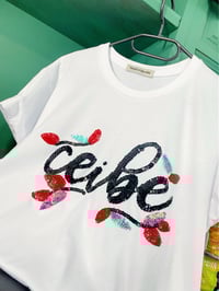 Image 1 of Ceibe flores. Bordada a man. Talla L/XL Corte unisex.