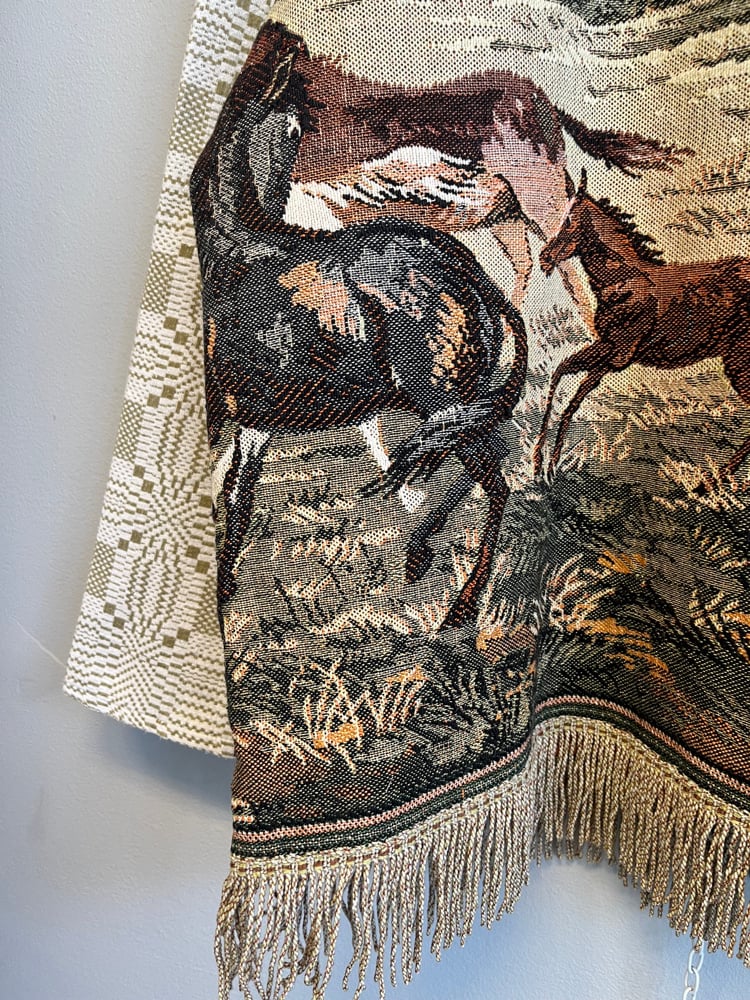 Image of Horse tapestry shirt (l/xl)