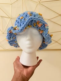 Crochet Ruffle Hat (Blue)