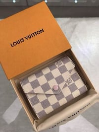 Image 8 of Lou small wallets (click to browse)