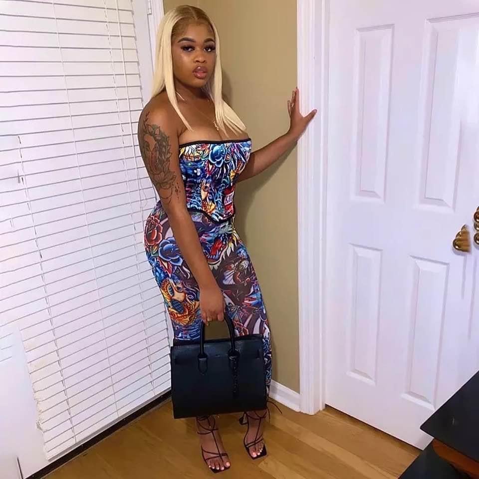 Image of 2 pic love ❤️