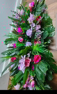 Image 2 of 120 cm tropical flower runner mixed with hot pink and lavender 