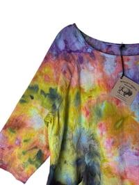 Image 5 of M 100% Cotton Forager Top in Bright Watercolor Ice Dye