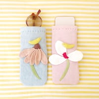 Image 2 of Hana pouch & glasses case