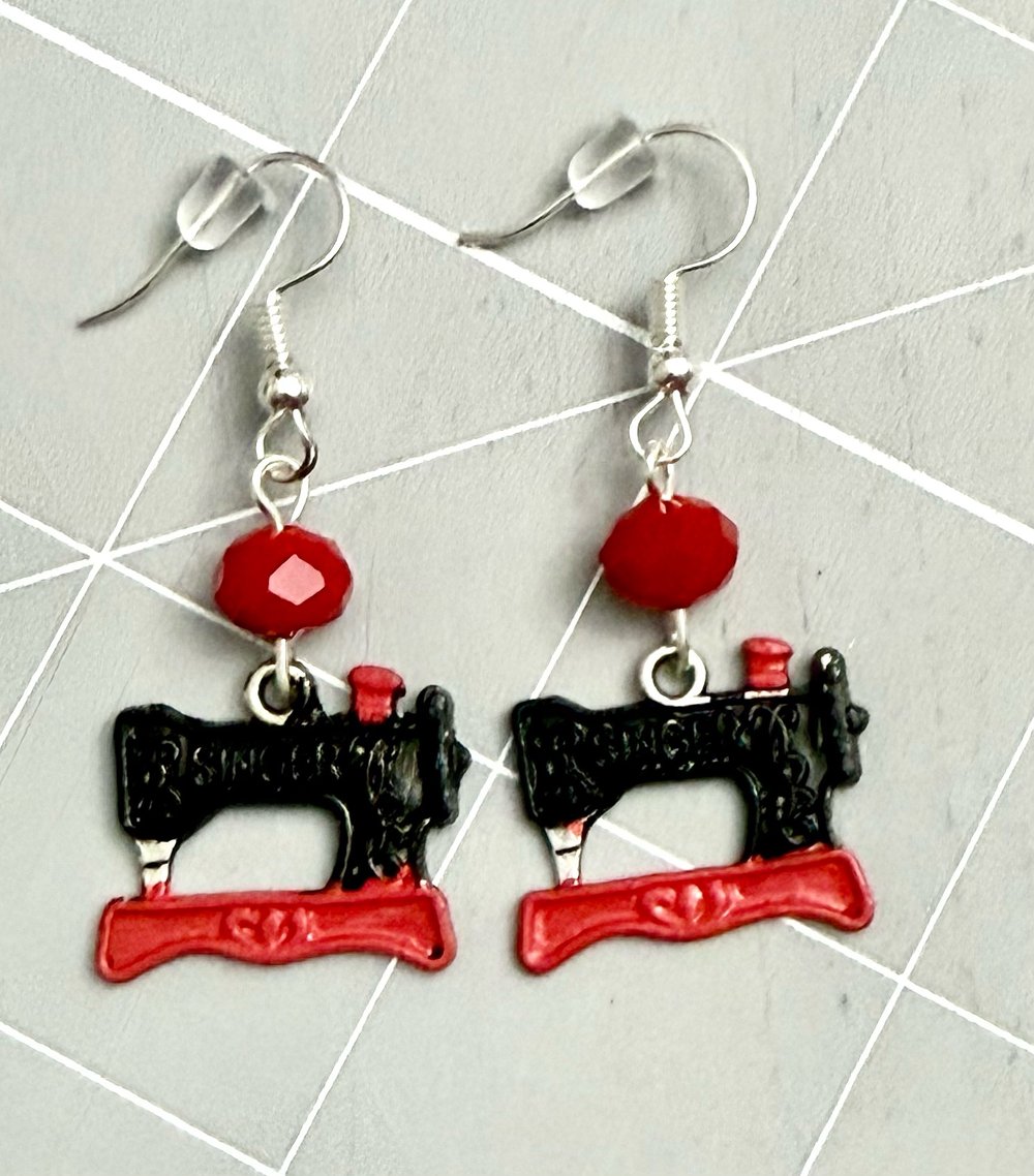 Image of Featherweight Sewing Machine Earrings
