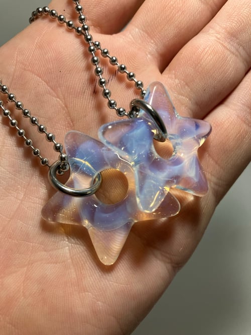 Image of opaline stars