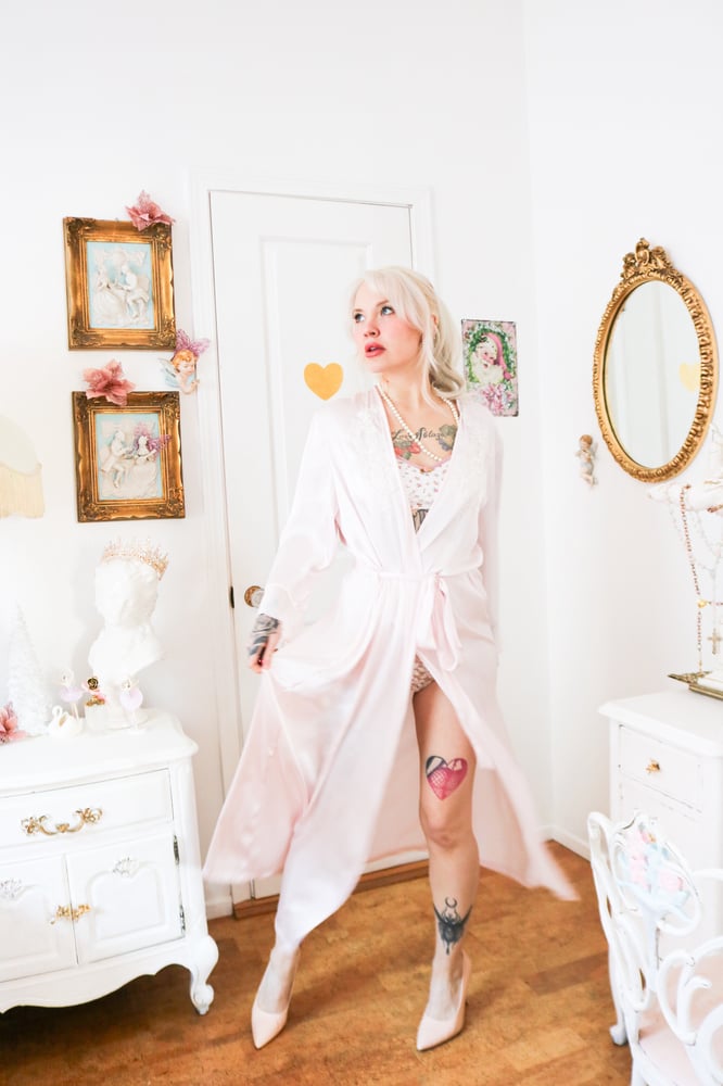 Image of Y2K Enchanting Flowing Robe with Embroidery Details (XL)