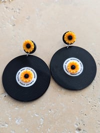 Image 2 of Boucles d'oreilles vinyles tournesols 