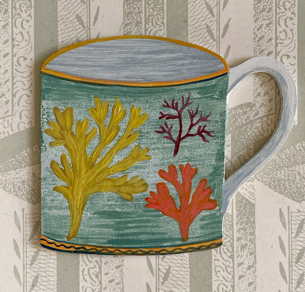 Image of Miniature cup cutout seaweed yellow