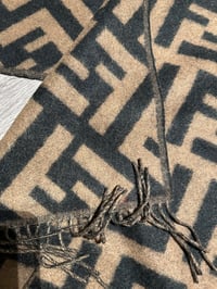 Image 4 of Fèndi Scarf