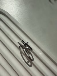 Image 9 of Cross double ring 十字双层锆石银色戒指
