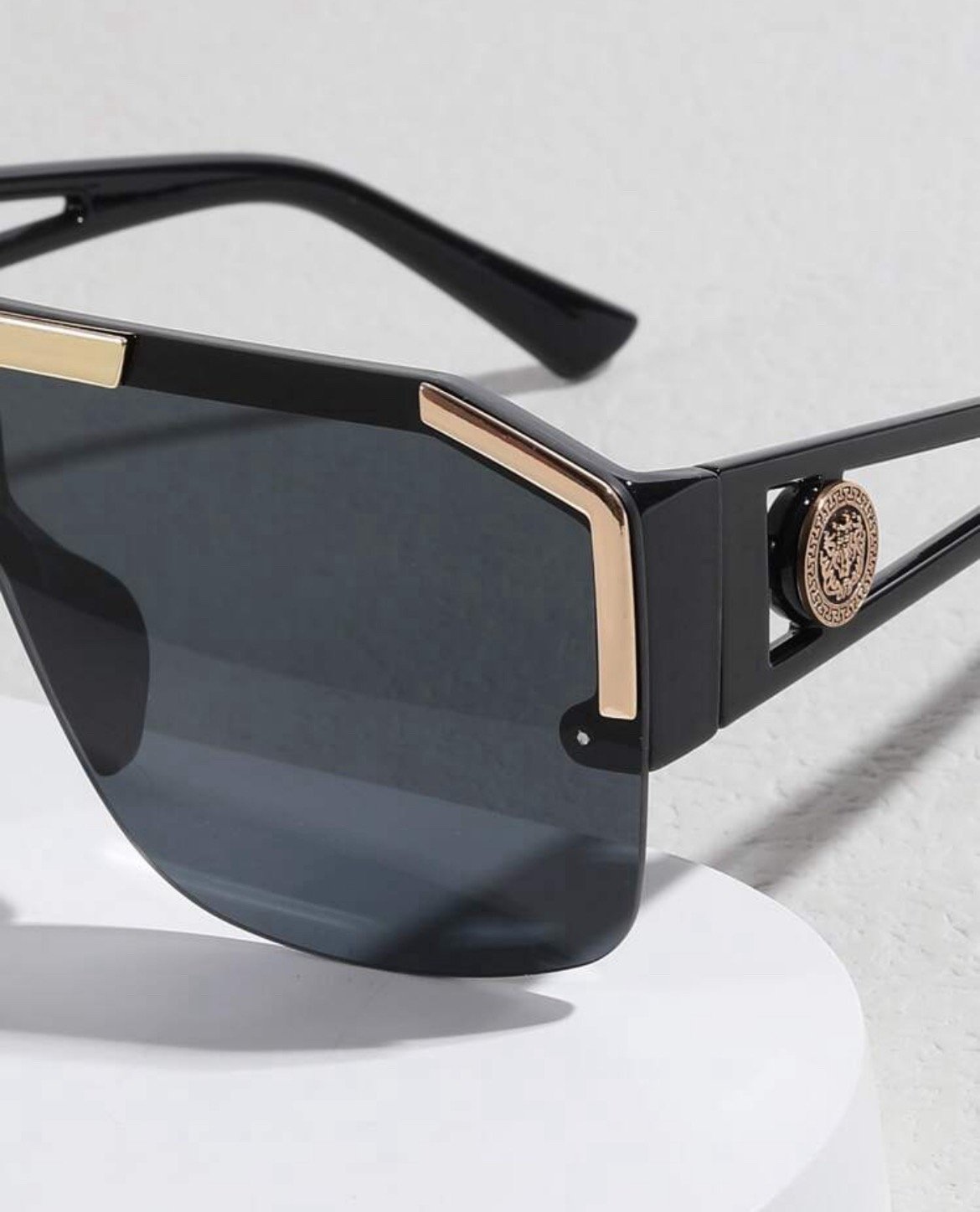 Stunner Shades” | Divas Eyewearz LLC